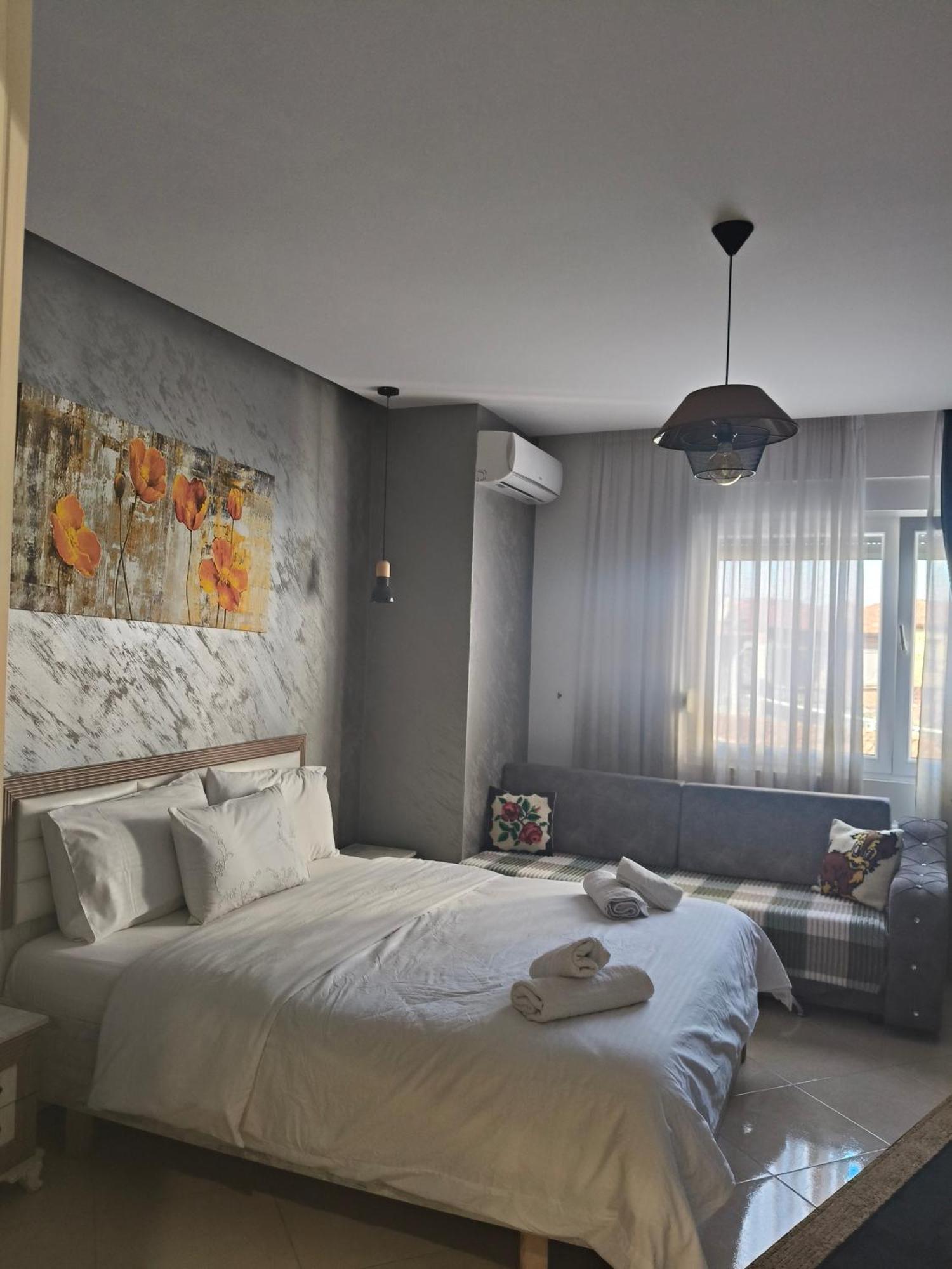 Ajilin Hotel Rooms Görice Oda fotoğraf